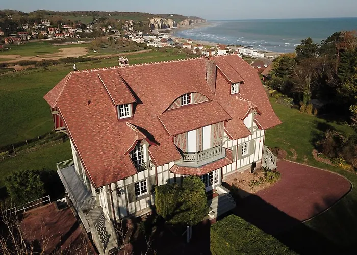 The Old Fenwick House