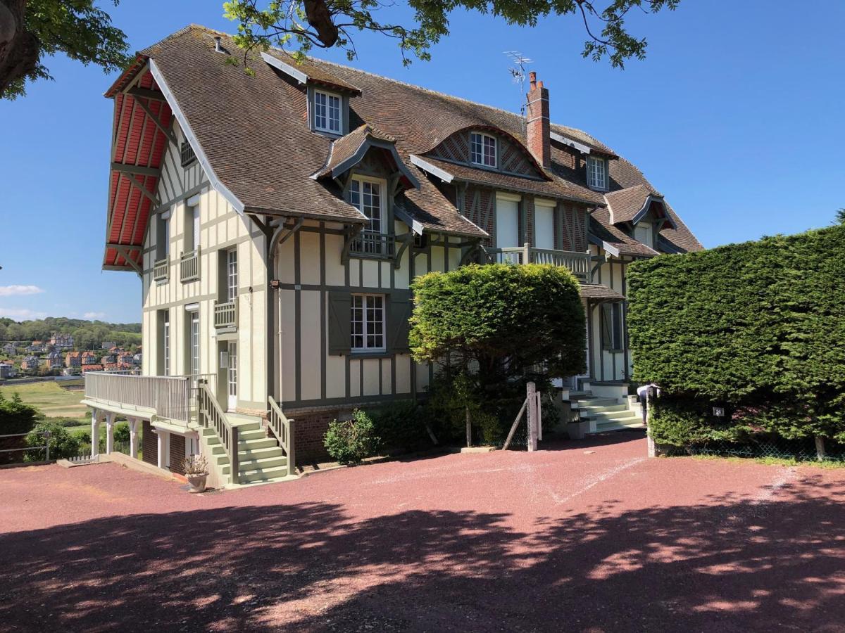 The Old Fenwick House Hautot-sur-Mer